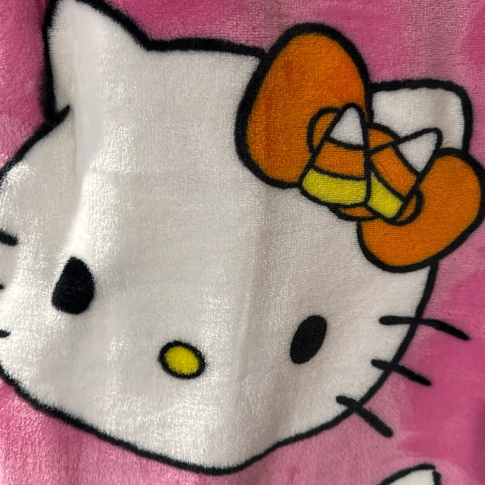 Hello Kitty Blanket/Throw - Picture 6 of 6